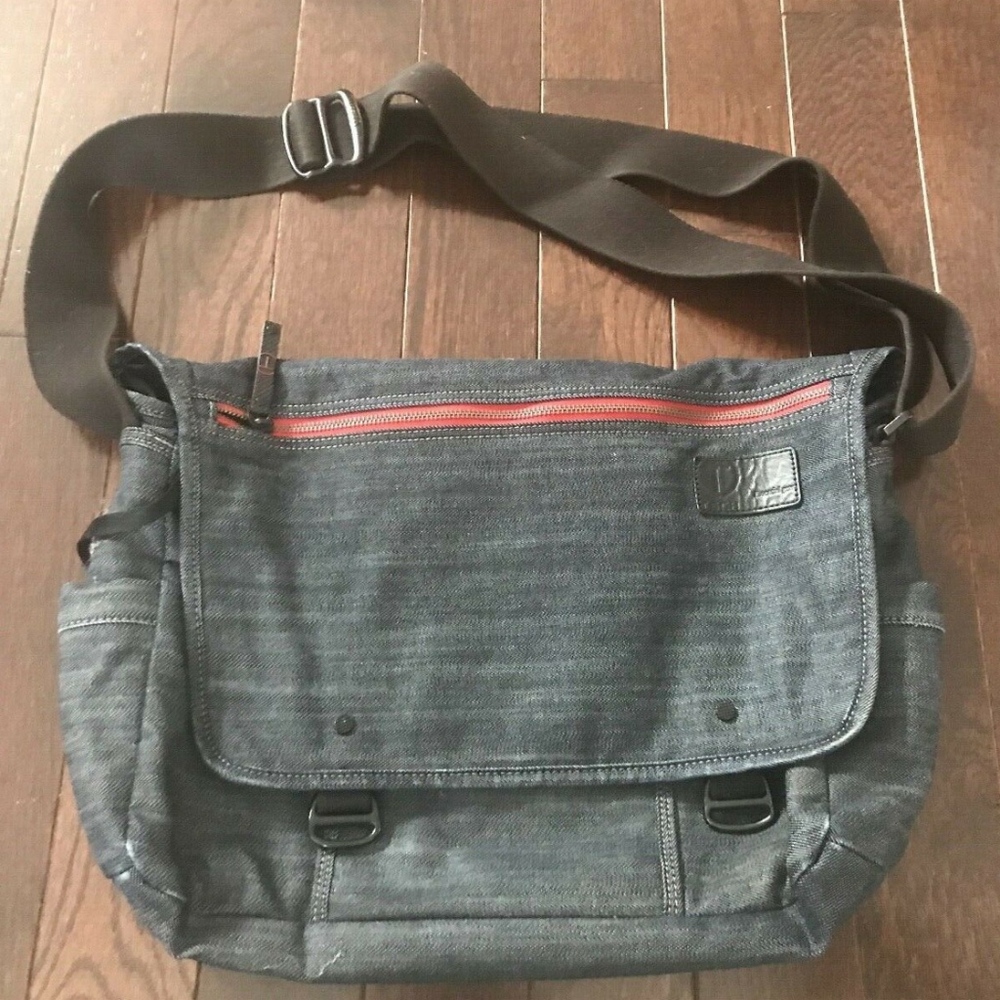 T-Tech by Tumi 'Icon - Usher' Messenger Bag